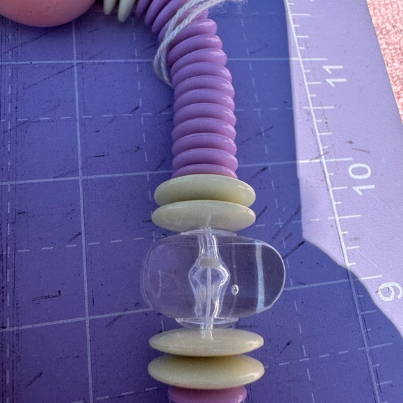 Retro Funky Pink Bead Necklace - Picture 6 of 7